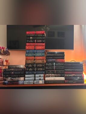 J.R. Ward Hardcover Black Dagger Brotherhood Series BDB